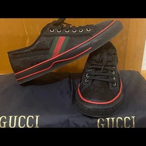 Off The Grid Low Top Gucci Sneakers